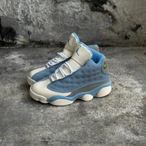 JORDAN RETRO 13 NIÑO BLANCO AZUL CIELO