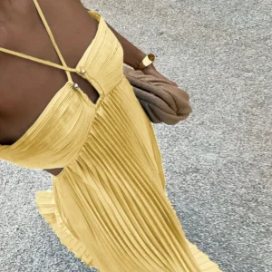 Vestido maxi halter plisado cintura alta